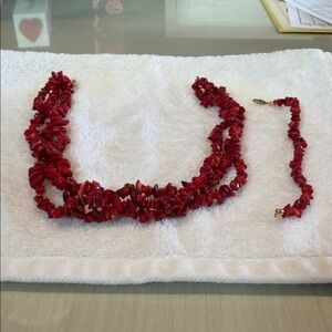 Source Unknown Bold Red Necklace and bracelet set